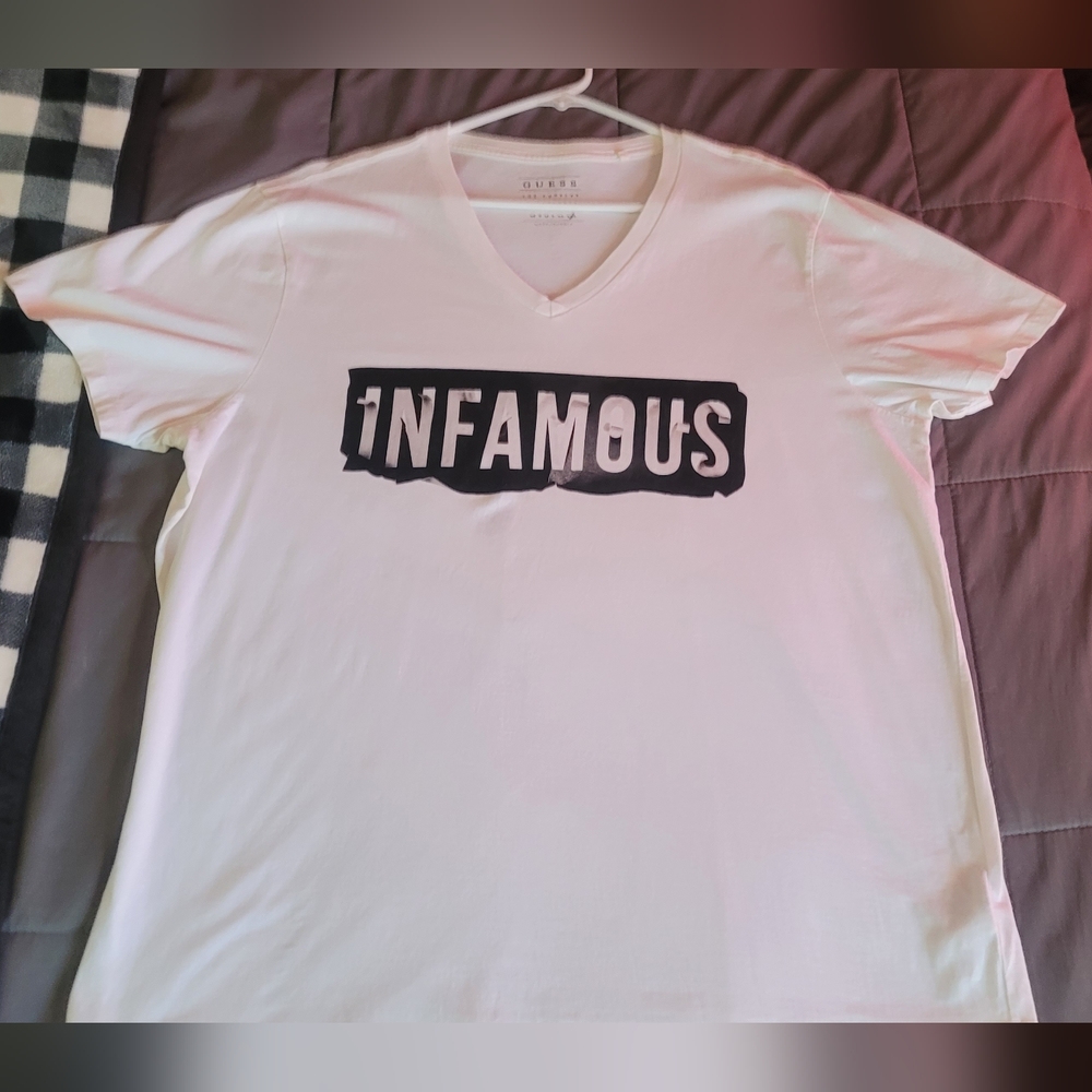 Mens Guess Tshirt Infamous 2xl.